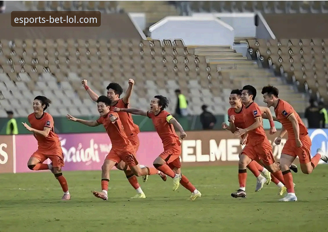 亚冠精英联赛扩军深度评测：中超2.5席机会，申花能否把握附加赛关键战？